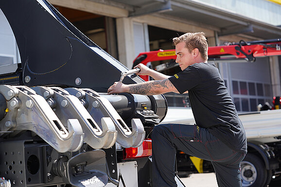 Instandsetzung PALFINGER Abroll- und Absetzkipper Instandsetzung PALFINGER Abroll- und Absetzkipper